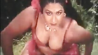 Blonde ගුද මාර්ගයෙන් පසු සෙවල කුකුළා උරා බොයි