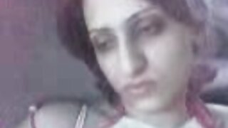 ලස්සන දෙයක් ඇගේ පපුව උරා බොයි