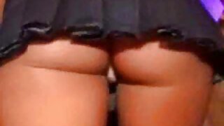 ලස්සන brunette milf wife කැමති කුකුළාට එයාගේ පවුලට යනවාට වඩා,!ශුද්ධ මගුලක්!